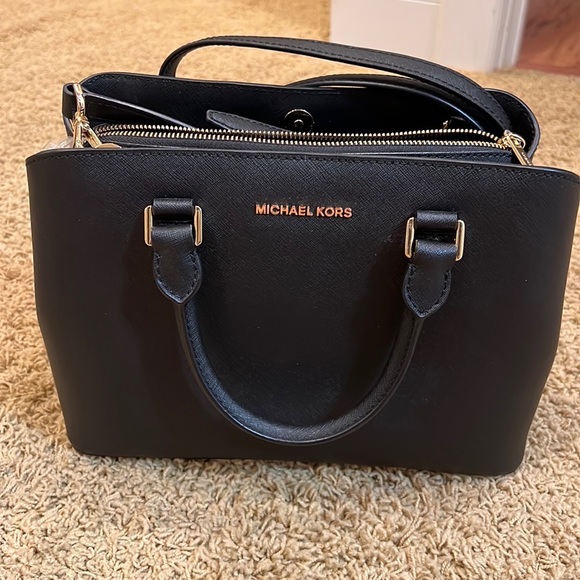 Like New Condition! MK Blk purse with cross body strap - Picture 5 of 5